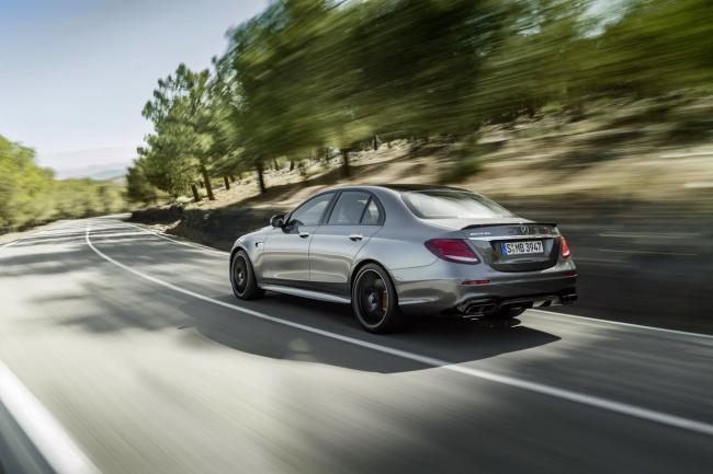 Exterieur_Mercedes-AMG-E-63-S-2016_17