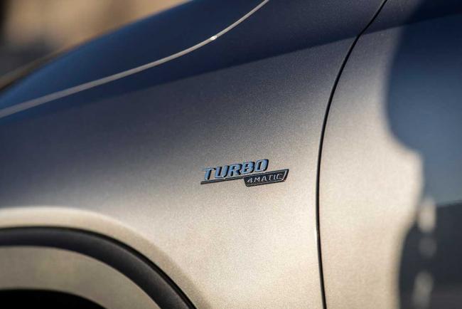 Capot des embl/èmes de Voiture Lettre Embl/ème Turbo 4Matic A m g Badge Fender Supercharger Logo Sticker Sticking de Voiture Compatible avec Mercedes Benz Amg Glossy Noir 2014-2016 Plaque signal/étique