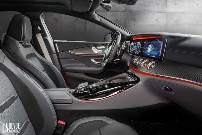 Interieur_Mercedes-AMG-GT-43_14