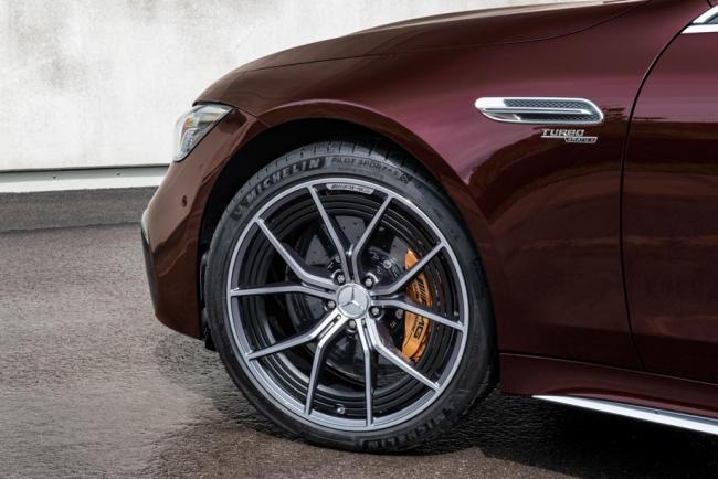 Exterieur_restyling-amg-gt-coupe-4-portes-le-fond-pas-la-forme_3