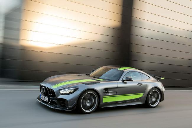 Exterieur_Mercedes-AMG-GT-R-Pro_11