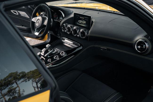 Interieur_Mercedes-AMG-GT-S_16