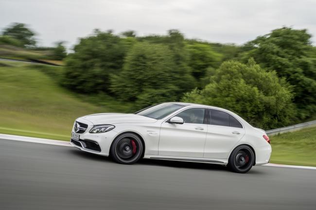 Exterieur_Mercedes-C63-AMG-2015_5