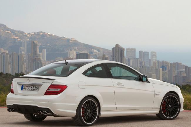 Exterieur_Mercedes-C63-AMG-Coupe_0