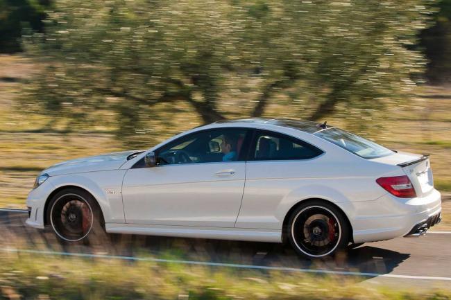 Exterieur_Mercedes-C63-AMG-Coupe_20