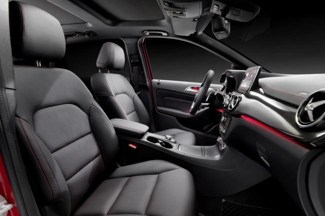 Interieur_Mercedes-Classe-B-2014_24