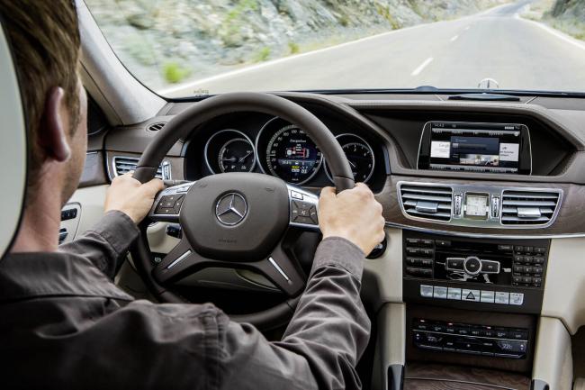 Interieur_Mercedes-Classe-E-2013_20