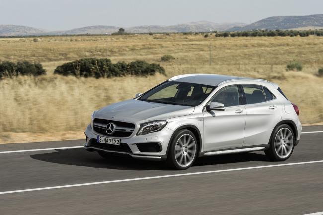 Exterieur_Mercedes-GLA-45-AMG_1