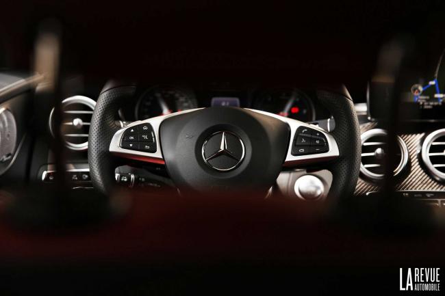 Interieur_Mercedes-GLC-Coupe-350d_69