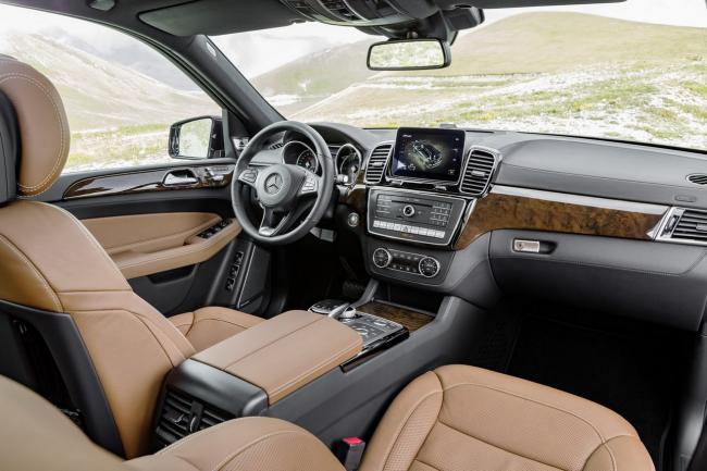 Interieur_Mercedes-GLS_16