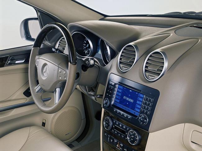 Interieur_Mercedes-ML_41