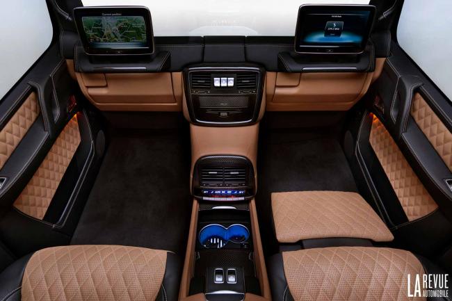 Interieur_Mercedes-Maybach-G-650-Landaulet_14