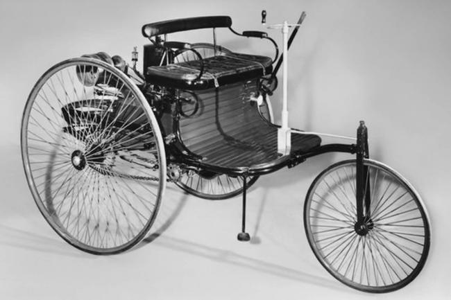 Exterieur_Mercedes-Patent-Motorwagen-1886_5