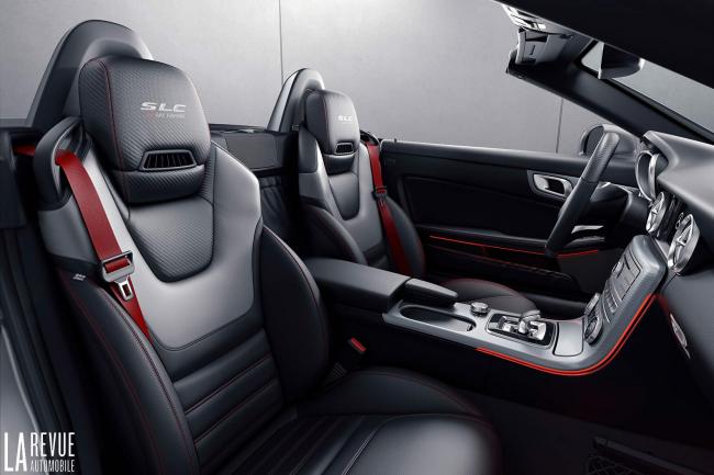 Interieur_Mercedes-SLC-RedArt-SL-Designo_12