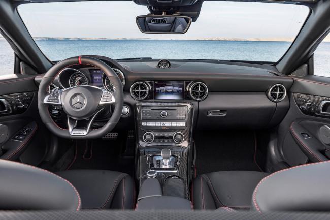 Interieur_Mercedes-SLC_13