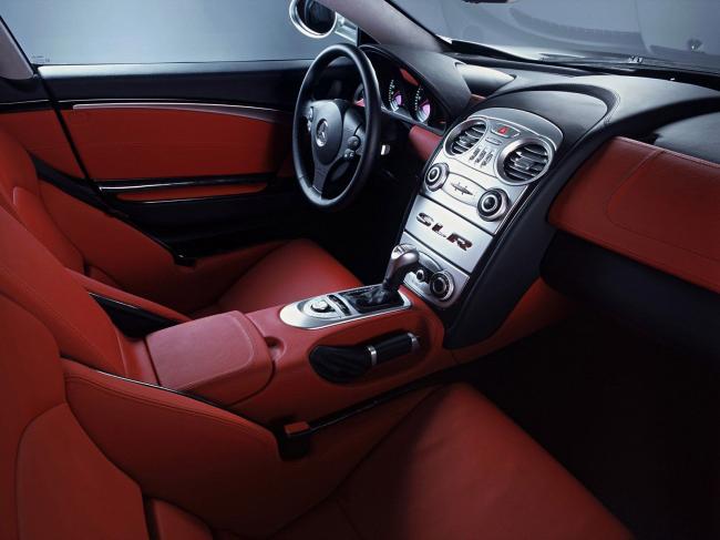 Interieur_Mercedes-SLR_80