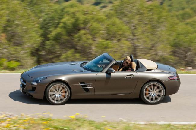 Exterieur_Mercedes-SLS-AMG-Roadster_2