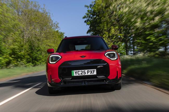 Exterieur_mini-aceman-jcw-le-suv-branche-qui-veut-jouer-les-bad-boys-en-essai_0