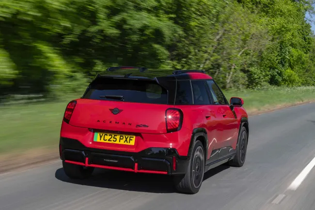 Essai Mini Cooper JCW électrique : encore une vraie GTI !