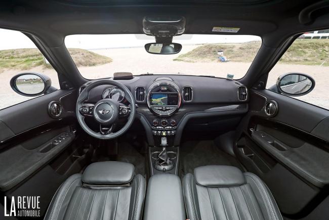 Interieur_Mini-Cooper-S-E-Countryman_33