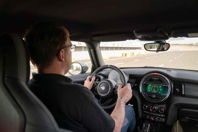 Interieur_mini-john-cooper-works-gp-millesime-2020-essai_4