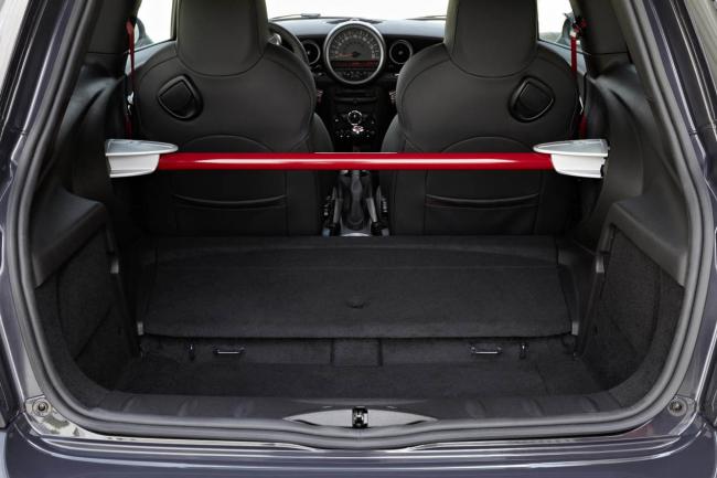 Interieur_Mini-John-Cooper-Works-GP_15