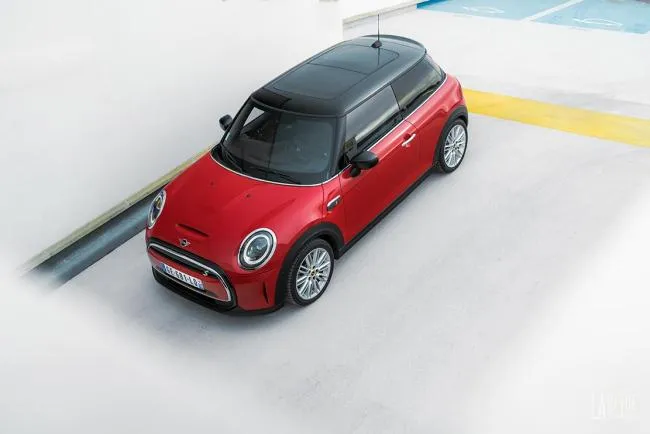 Essai MINI Cooper SE au quotidien : derrière les apparences…