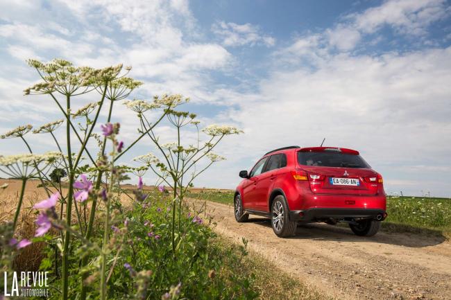 Essai mitsubishi asx suivez la route sans revetement 