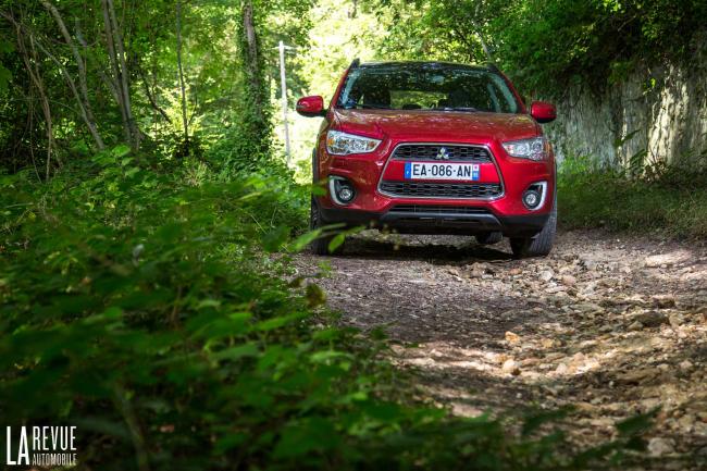 Essai mitsubishi asx suivez la route sans revetement 