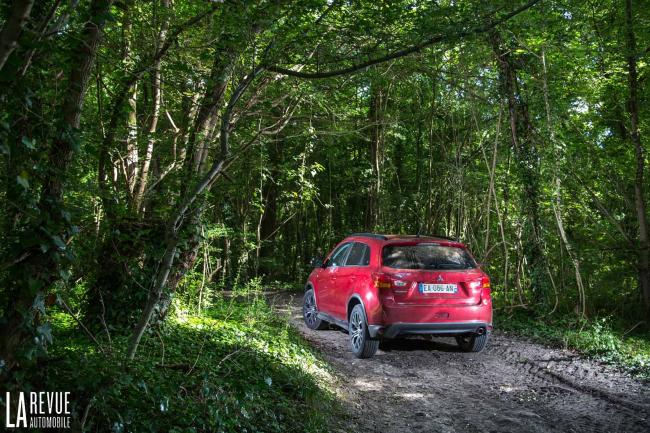 Essai mitsubishi asx suivez la route sans revetement 