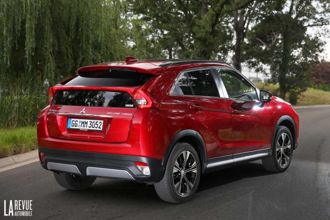 Exterieur_Mitsubishi-Eclipse-Cross-1.5-CVT_22