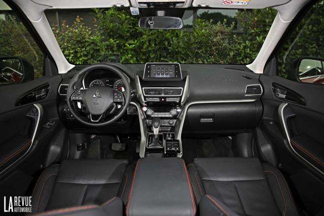 Interieur_Mitsubishi-Eclipse-Cross-1.5-CVT_48