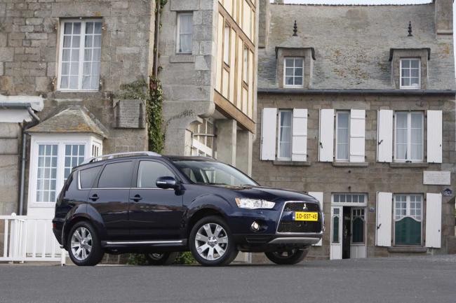 Exterieur_Mitsubishi-Outlander-2011_5