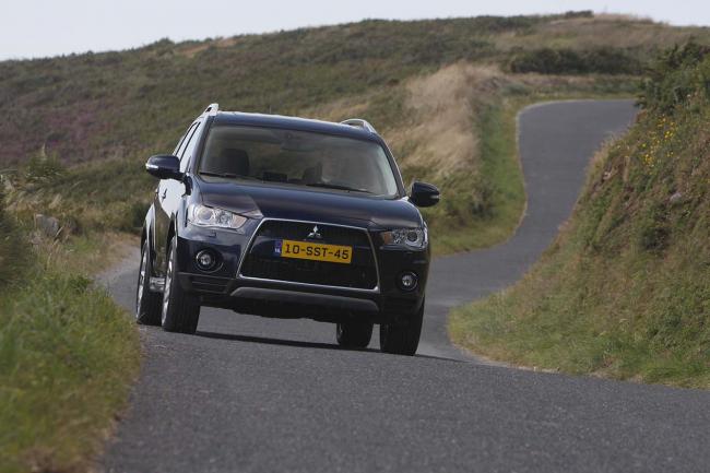 Exterieur_Mitsubishi-Outlander-2011_0