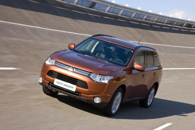 Exterieur_Mitsubishi-Outlander-2012_2