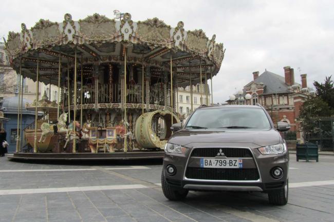 Exterieur_Mitsubishi-Outlander-DI-D-Instyle_2