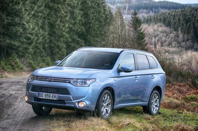 Exterieur_Mitsubishi-Outlander-Electric_8