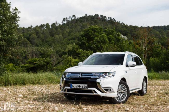 Exterieur_Mitsubishi-Outlander-PHEV-2019_15