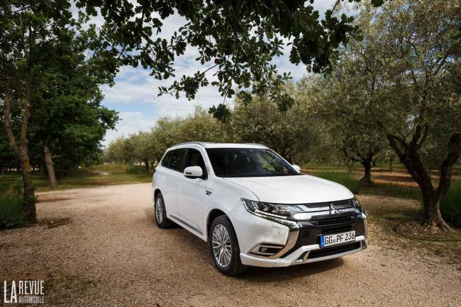 Exterieur_Mitsubishi-Outlander-PHEV-2019_13