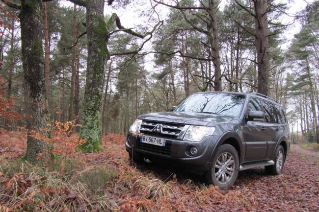 Exterieur_Mitsubishi-Pajero-Long-30eme-Anniversaire_5