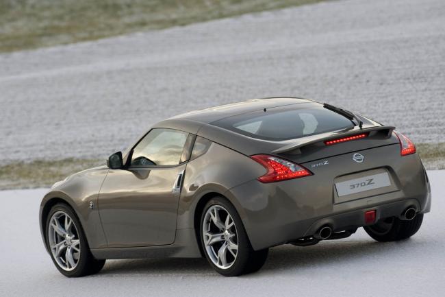 Exterieur_Nissan-370Z-2011_0