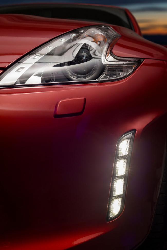 Exterieur_Nissan-370Z-2013_0