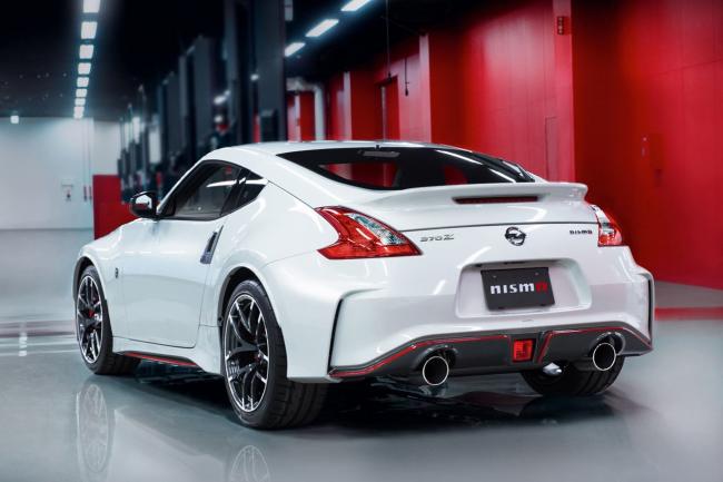 Exterieur_Nissan-370Z-Nismo-2015_8