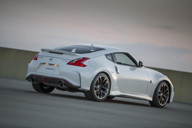 Exterieur_Nissan-370Z-Nismo-2015_3