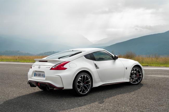 Exterieur_Nissan-370z-Nismo-2015-europe_8