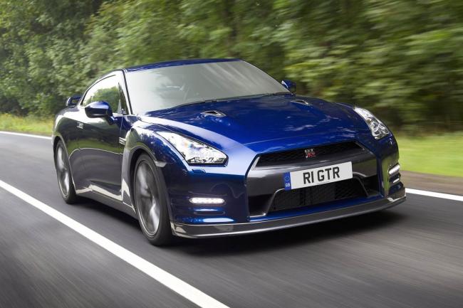 Exterieur_Nissan-GT-R-2011_4