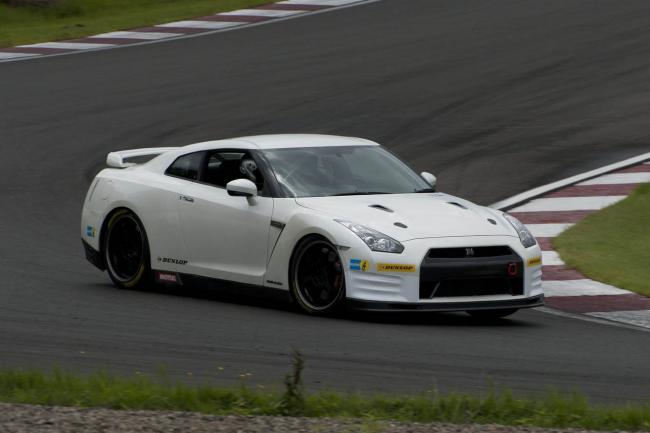 Exterieur_Nissan-GT-R-2011_0