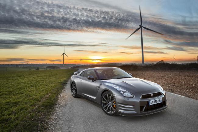 Exterieur_Nissan-GT-R-2013_4