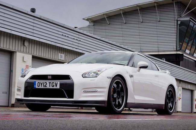 Exterieur_Nissan-GT-R-Track-Pack_1