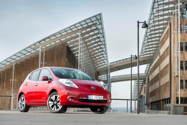 Exterieur_Nissan-Leaf-2-0_15